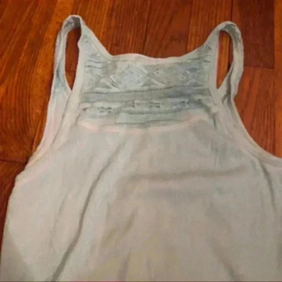 Bundle mossimo tanks and T-shirt women’s - Picture 4 of 11